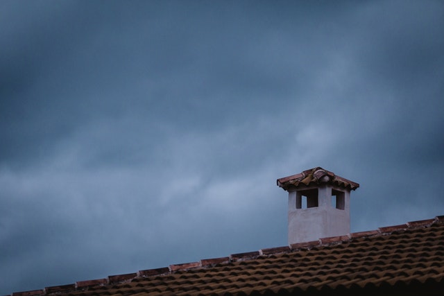 How to Fix Roof Leak Around Chimney in 6 Easy Steps